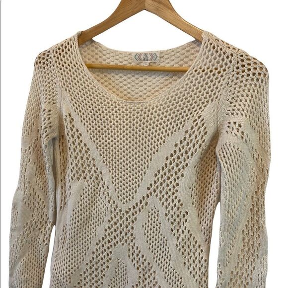 PINK ROSE Tan Crochet Scoop Neck Long Sleeve Fitted Sweater Junior Fit M - Picture 2 of 7